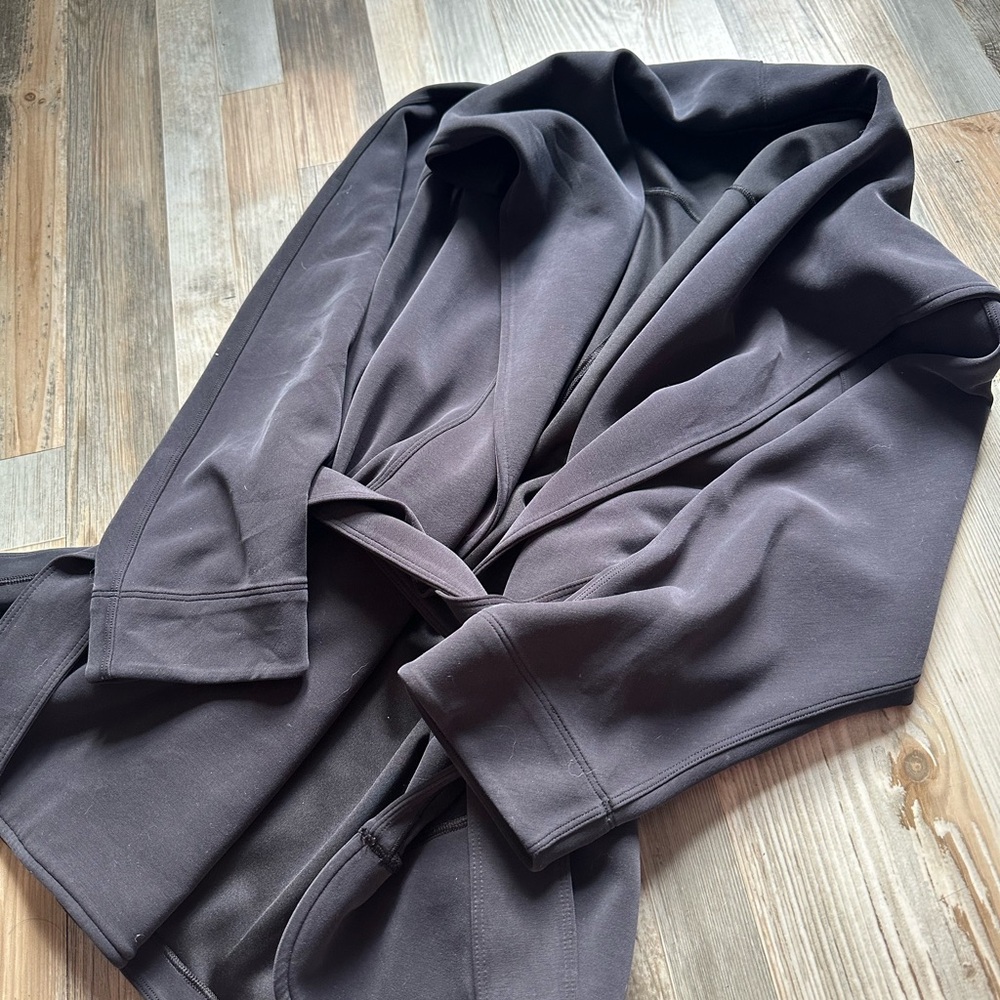 Lululemon softstreme jacket